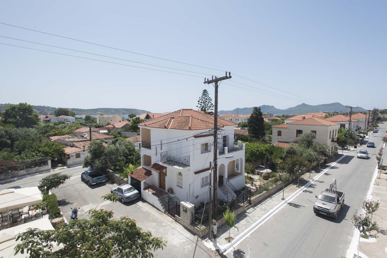 Hotel Finikas Methoni  Extérieur photo
