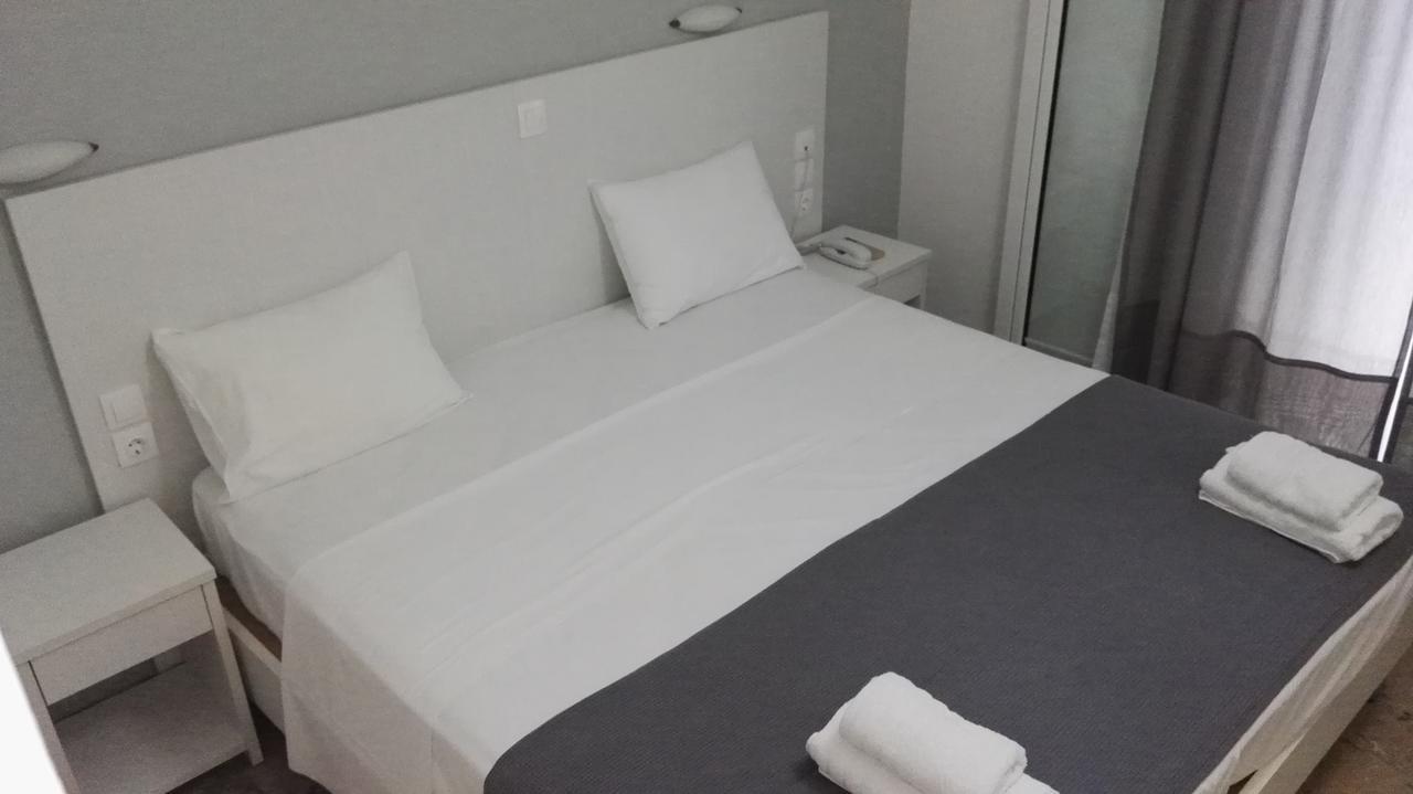 Hotel Finikas Methoni  Extérieur photo